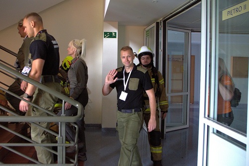  Uczestnicy wydarzenia w trakcie wspinaczki