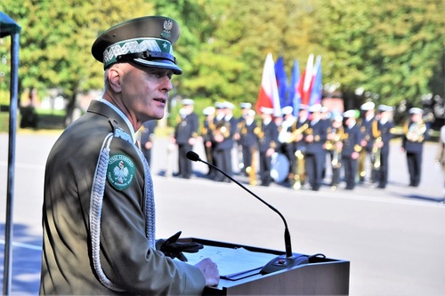 Rektor-Komendant WSSG wita przybyłych gości.